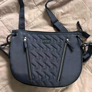 Lug Swivel crossbody